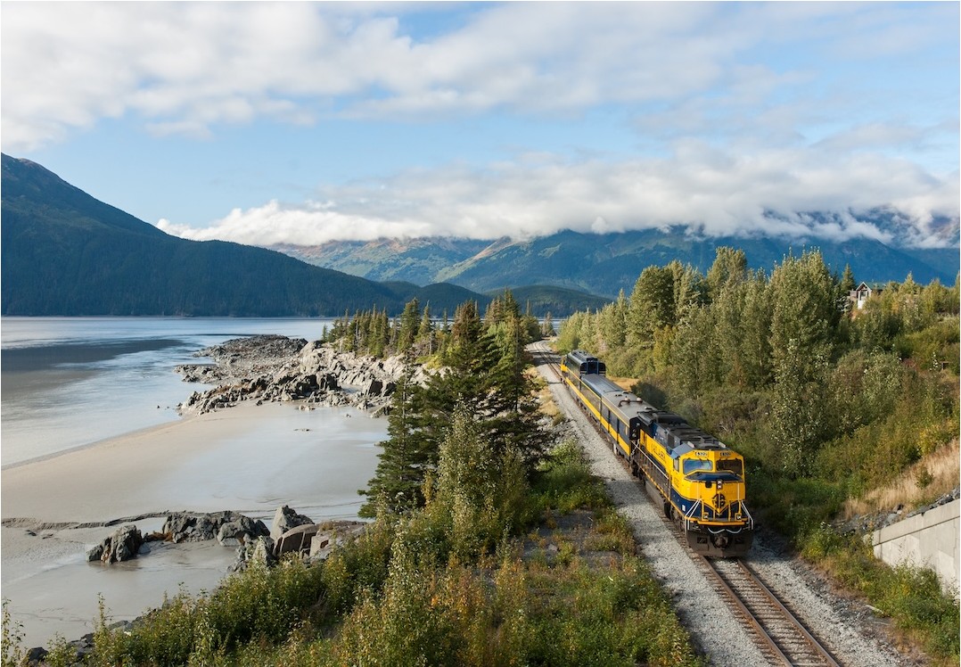 Whittier-Glacier-Discovery-Train