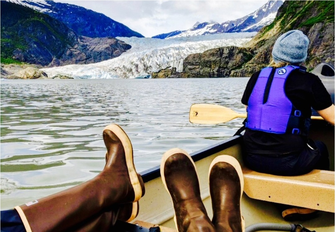https://alaskashoreexcursions.com/media/ecom/prodxl/Juneau-Mendenhall-Lake-Canoe-Adventure-Tour-Break-Time.jpg