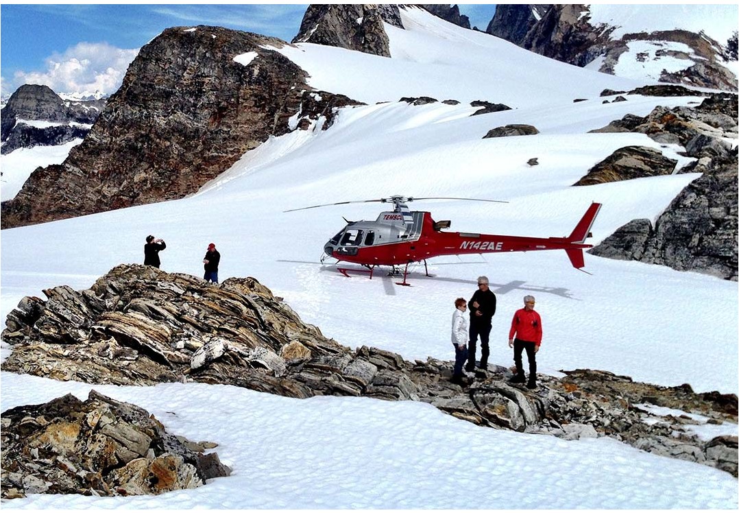 https://alaskashoreexcursions.com/media/ecom/prodxl/glacier-discovery-via-helicopter-tour-1.jpg
